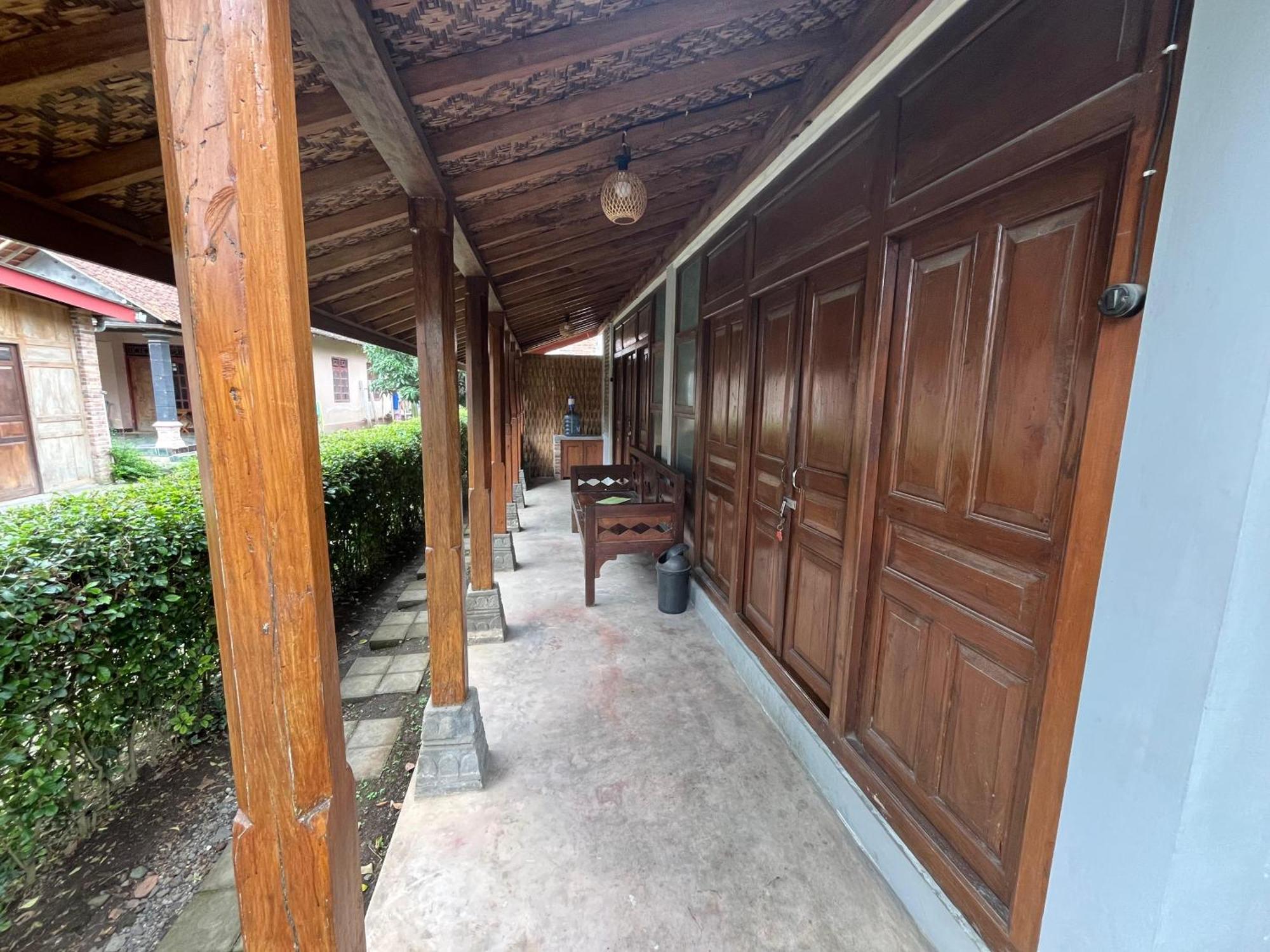 Saka Homestay Boutique & Cafe Magelang Ngoại thất bức ảnh