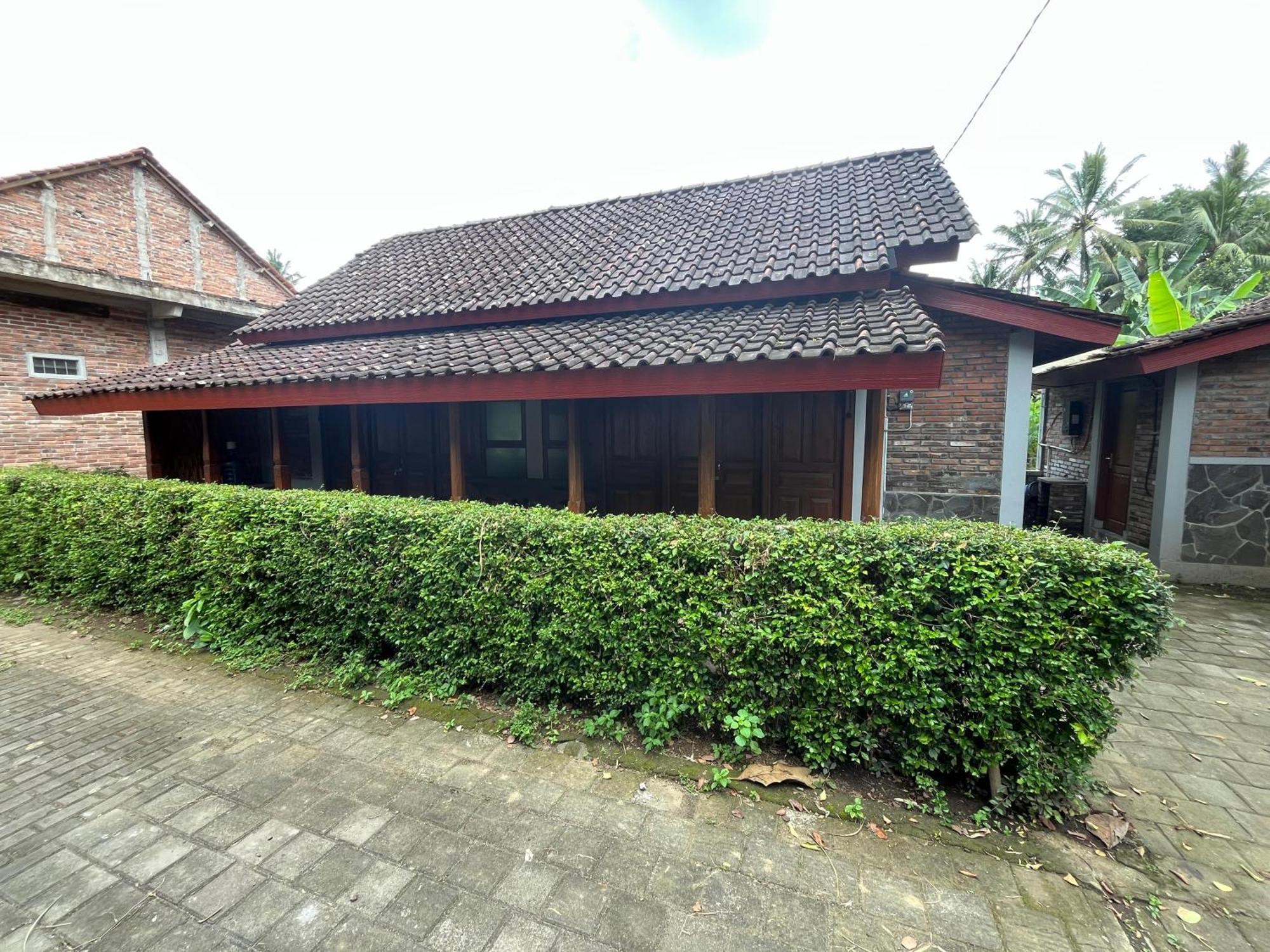Saka Homestay Boutique & Cafe Magelang Ngoại thất bức ảnh